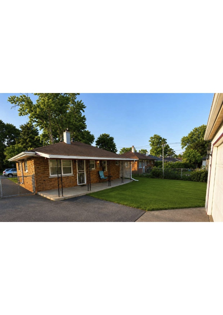 15527 Rose Drive, South Holland, IL 60473