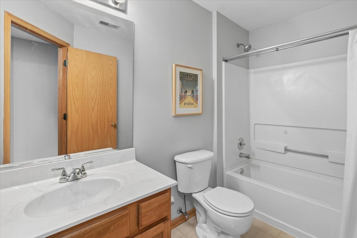 756 S Aldridge Lane, Round Lake, IL 60073