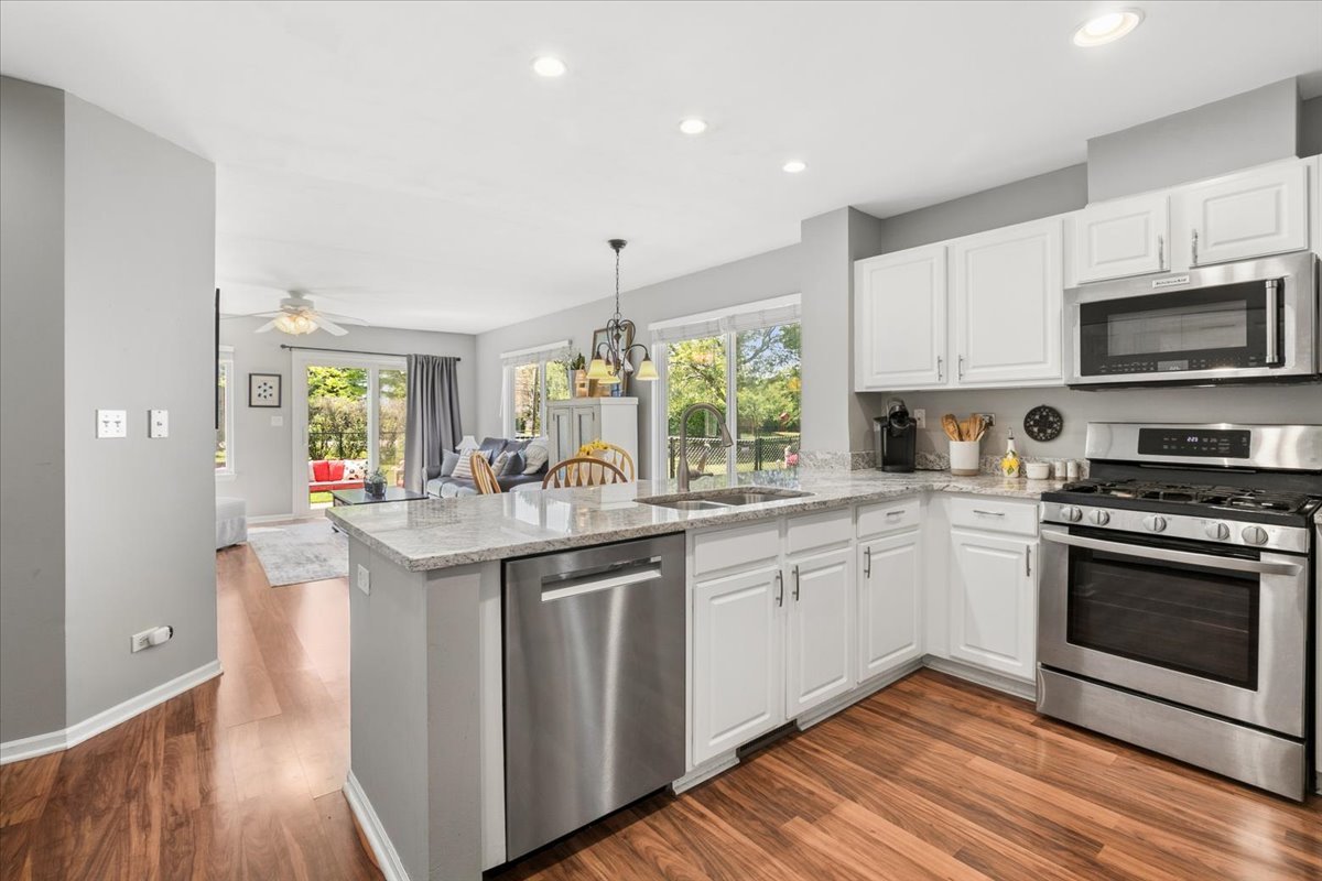 756 S Aldridge Lane, Round Lake, IL 60073