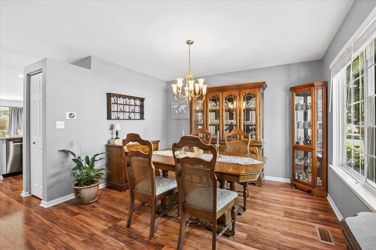 756 S Aldridge Lane, Round Lake, IL 60073