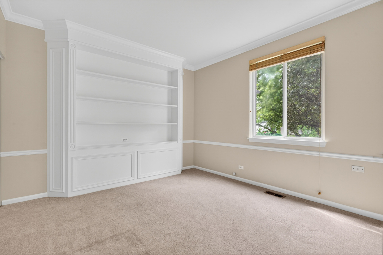 4323 Blue Iris Court #4323, Island Lake, IL 60042