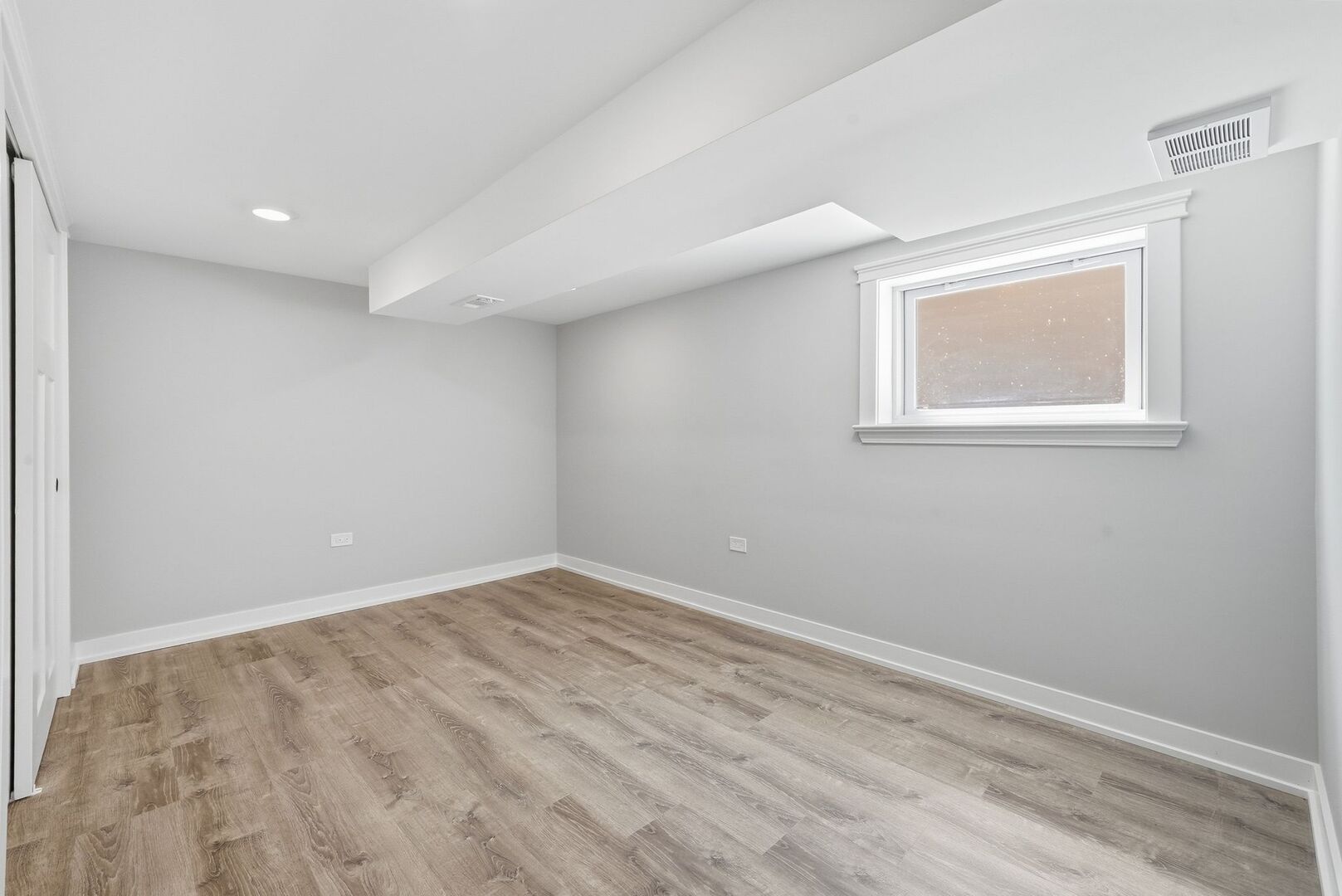 530 Bensley Avenue, Calumet City, IL 60409