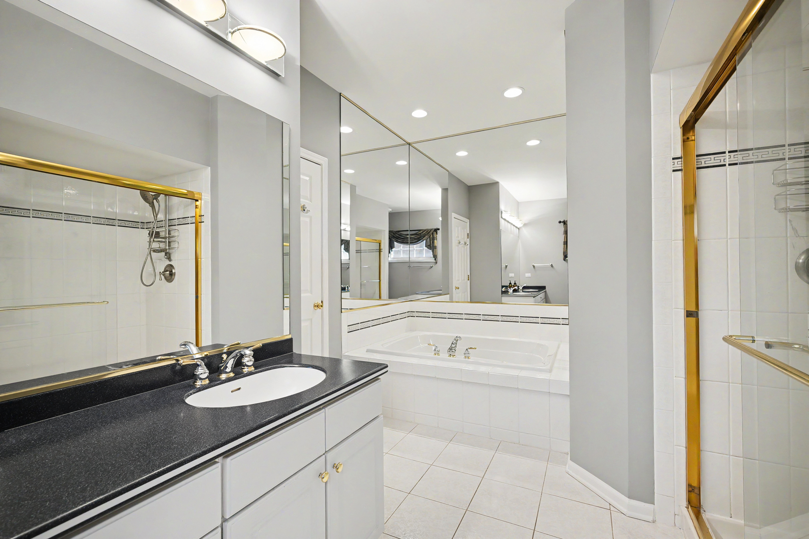 994 Chadwick Court, Aurora, IL 60502