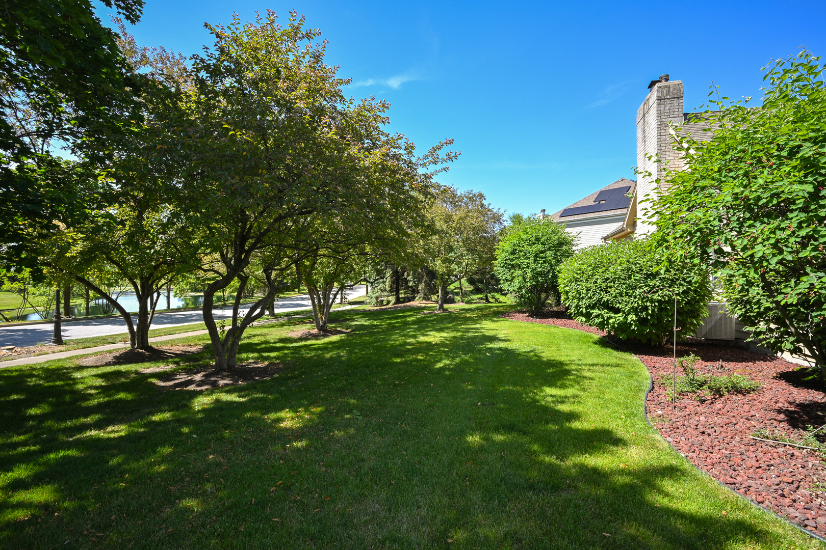 994 Chadwick Court, Aurora, IL 60502