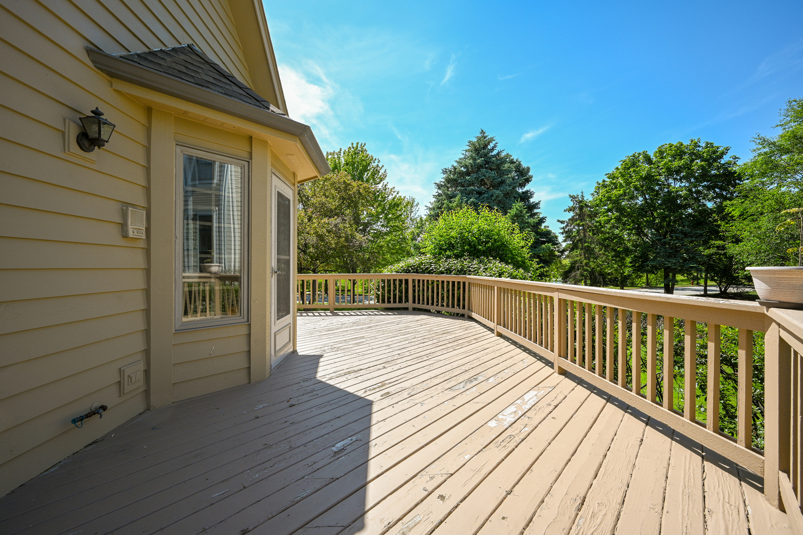 994 Chadwick Court, Aurora, IL 60502