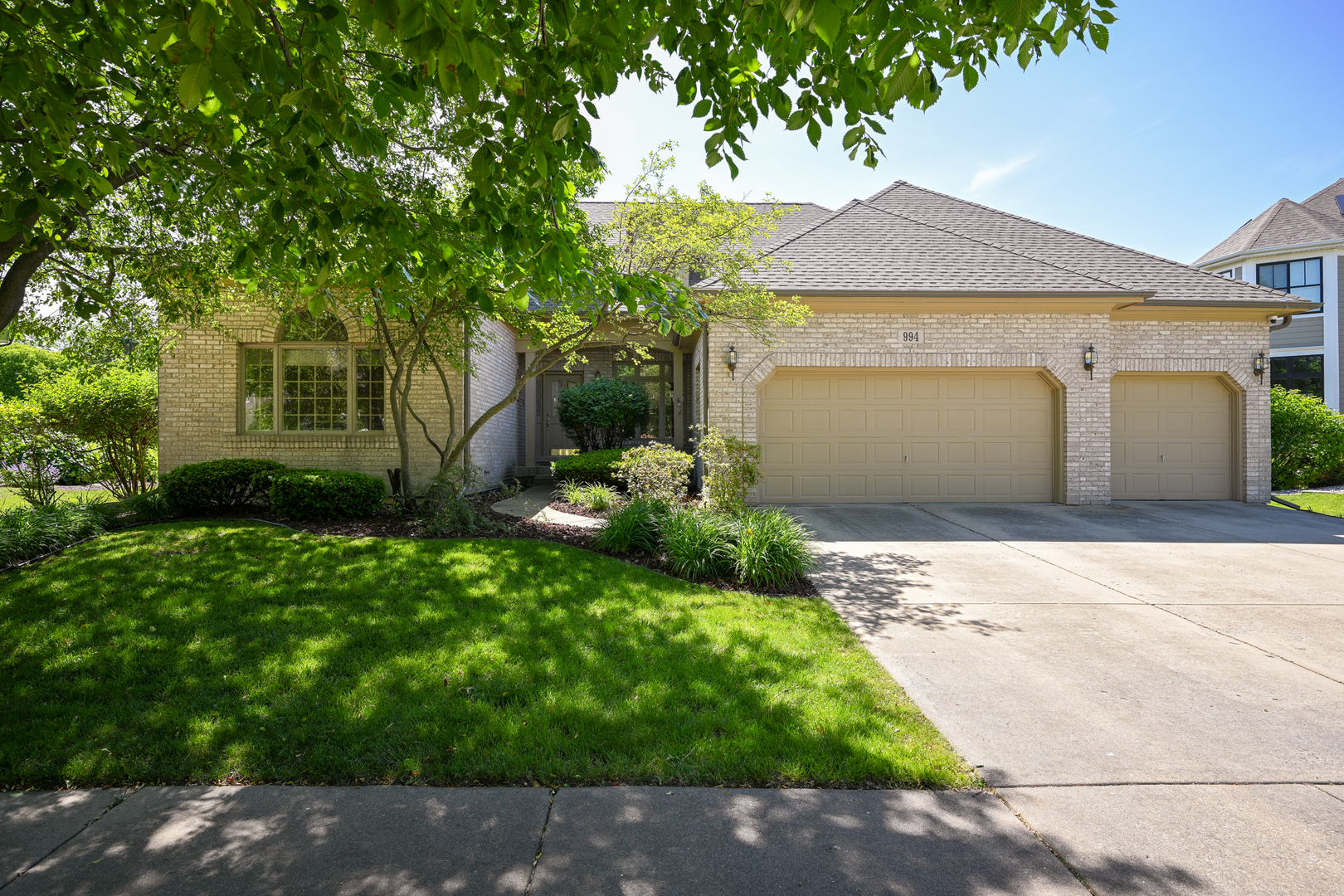 994 Chadwick Court, Aurora, IL 60502