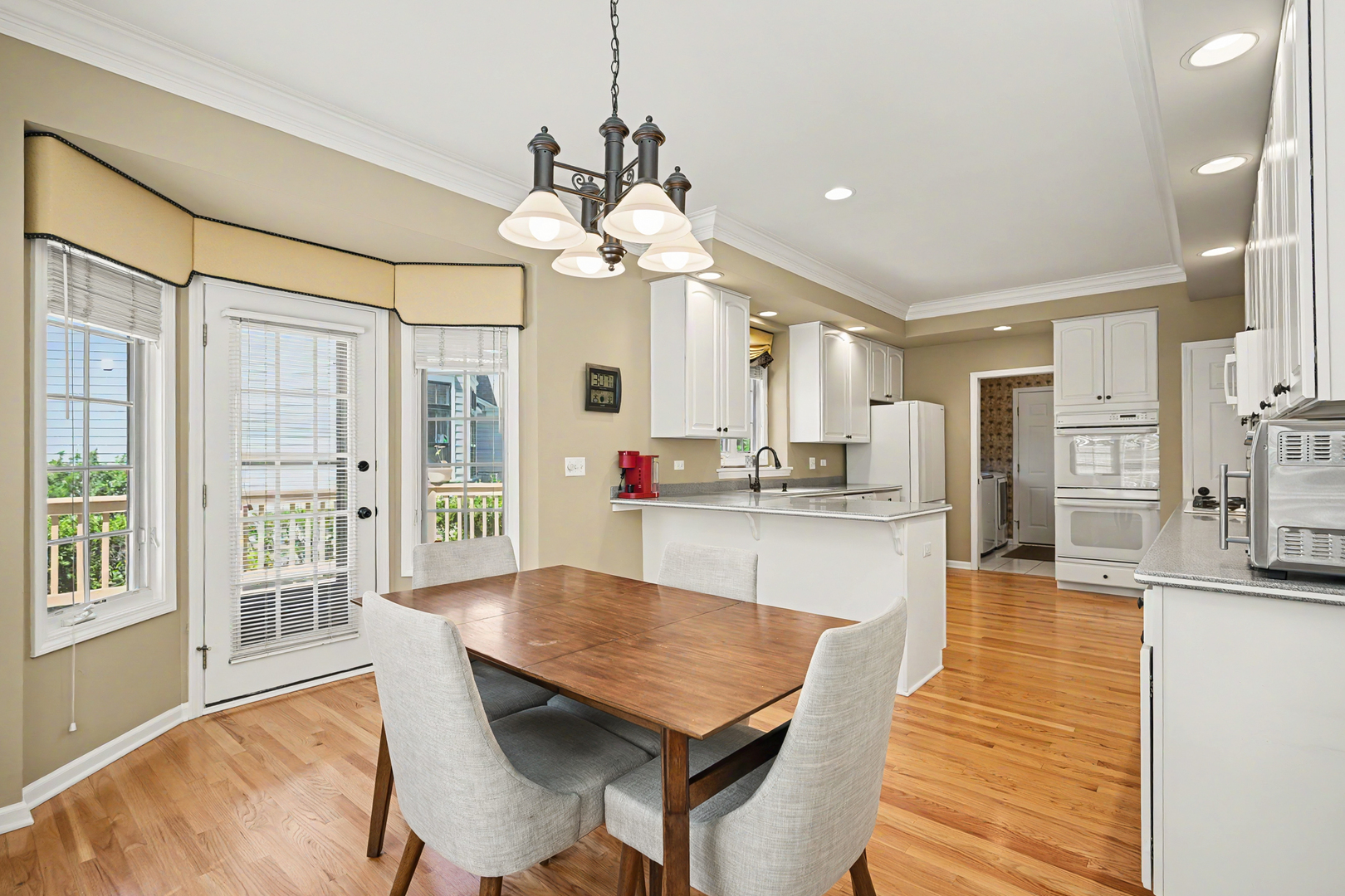 994 Chadwick Court, Aurora, IL 60502
