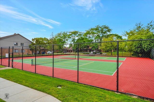 7762 W Arquilla Drive #2B, Palos Heights, IL 60463