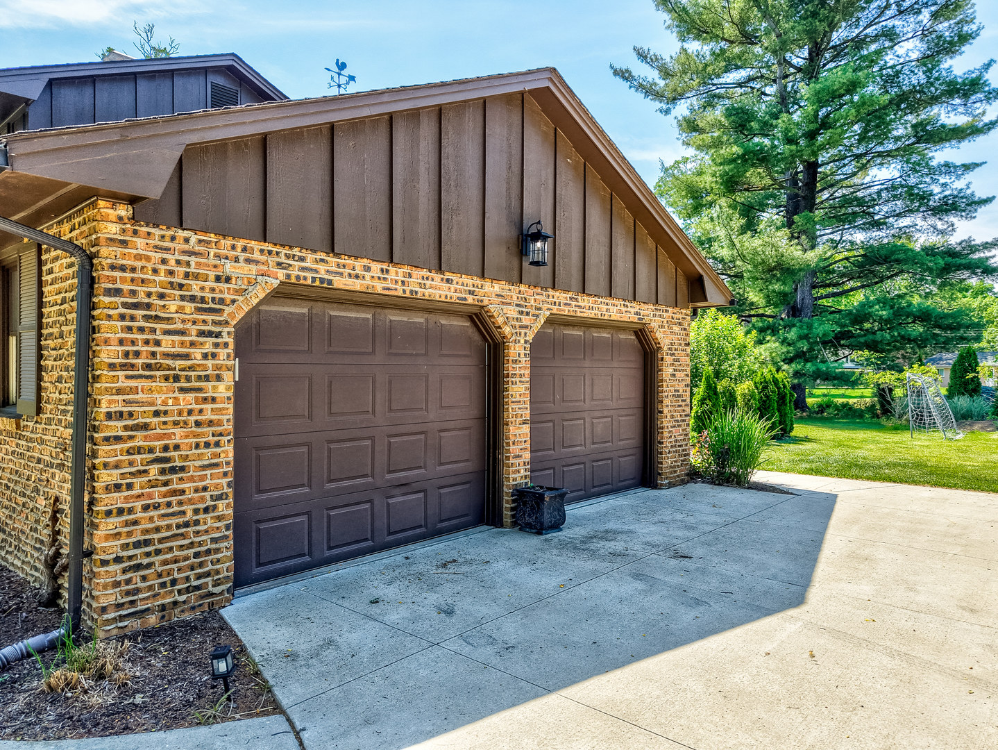 15 Oaklane Drive, Ottawa, IL 61350