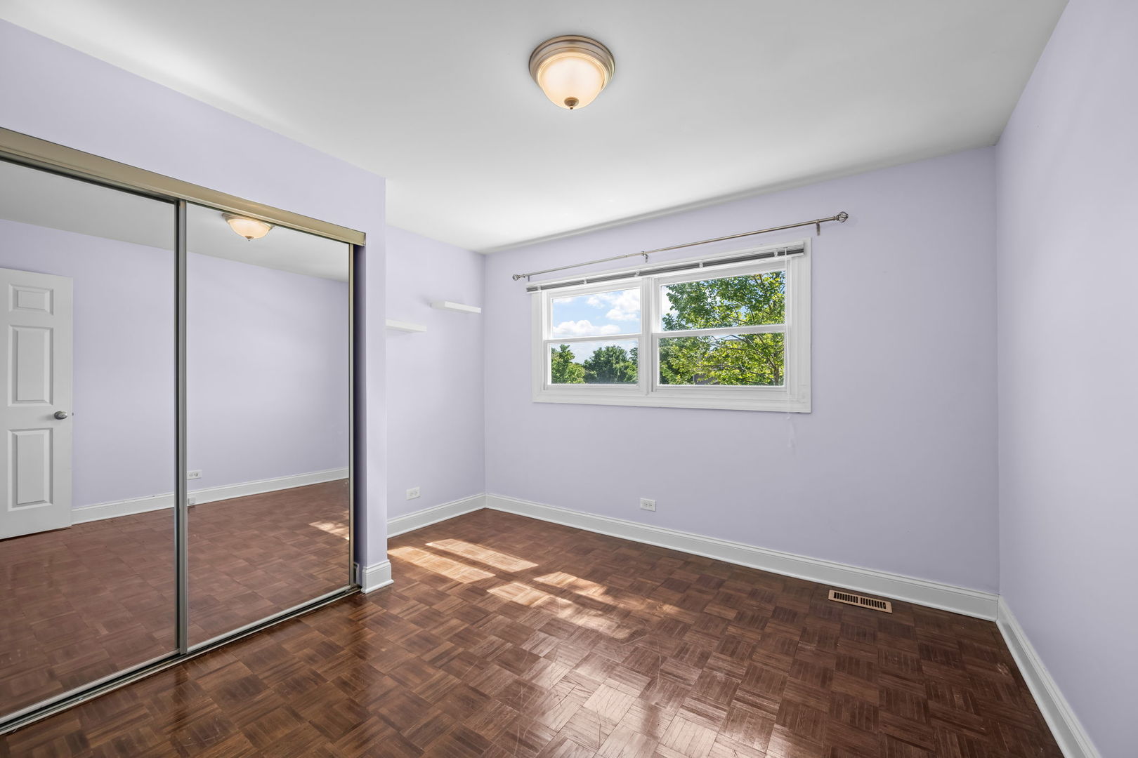 515 W Tanglewood Drive, Arlington Heights, IL 60004