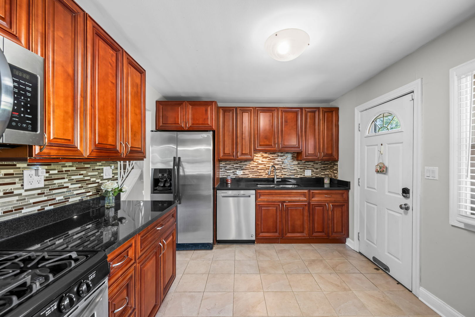 515 W Tanglewood Drive, Arlington Heights, IL 60004