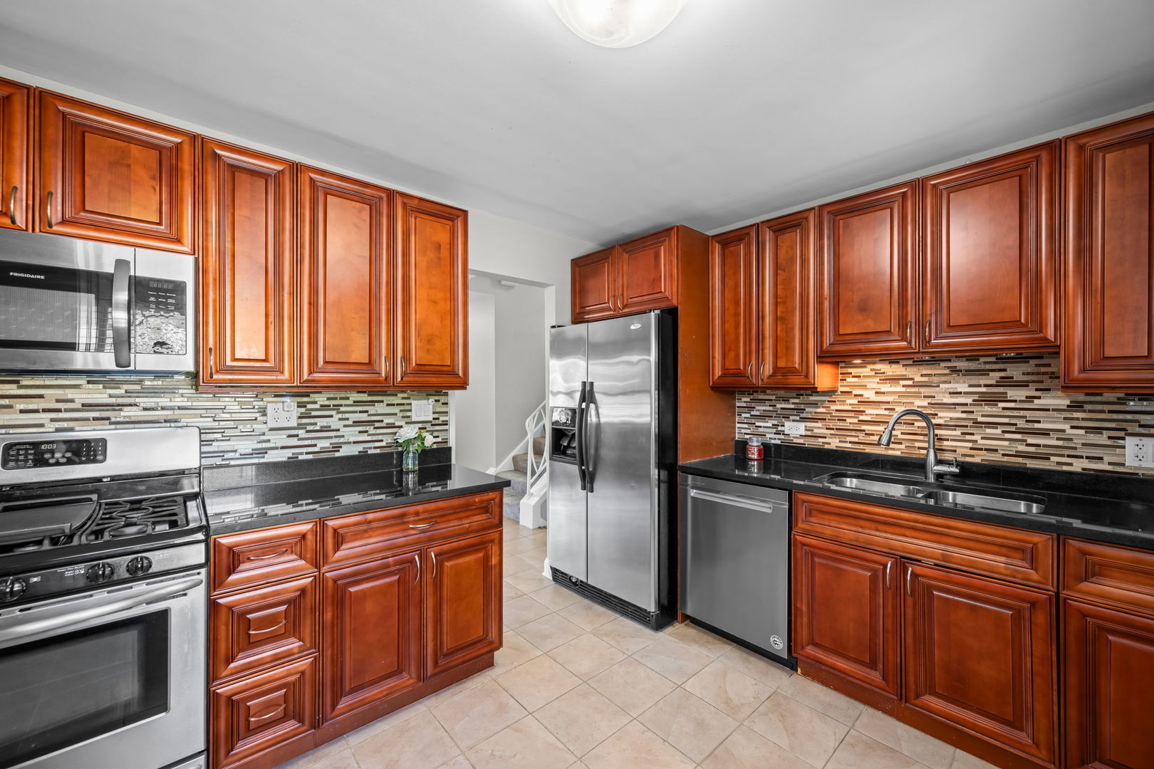 515 W Tanglewood Drive, Arlington Heights, IL 60004