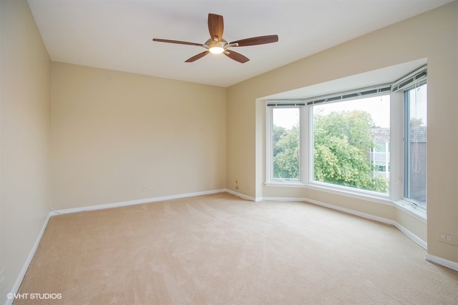 201 THAMES Parkway #3F, Park Ridge, IL 60068