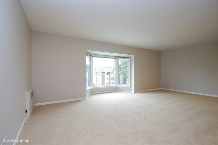 201 THAMES Parkway #3F, Park Ridge, IL 60068