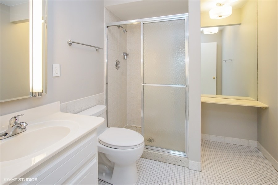 201 THAMES Parkway #3F, Park Ridge, IL 60068