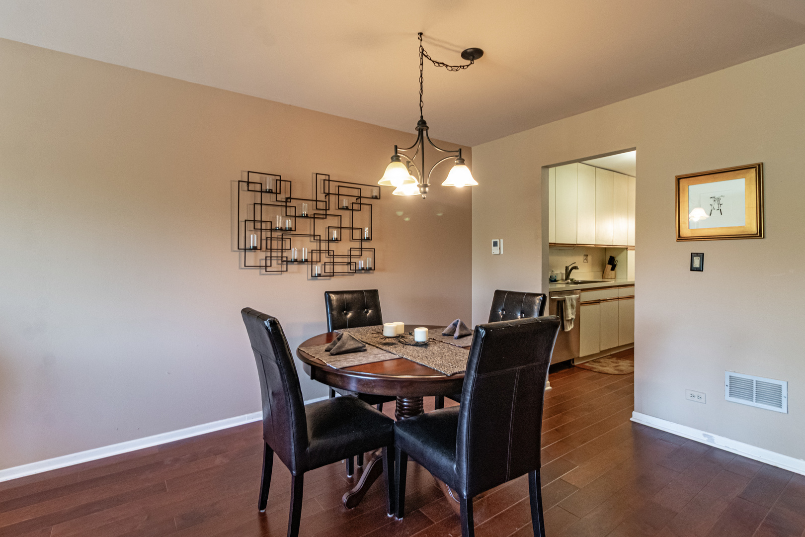 1071 Deerfield Place, Highland Park, IL 60035