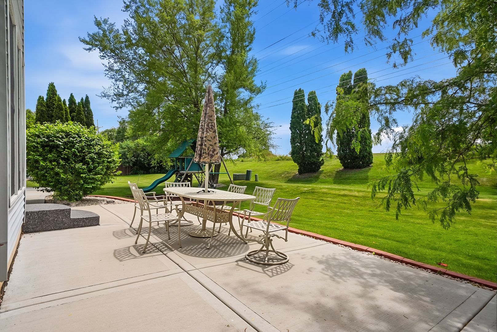 22W133 GLENRISE Court, Glen Ellyn, IL 60137