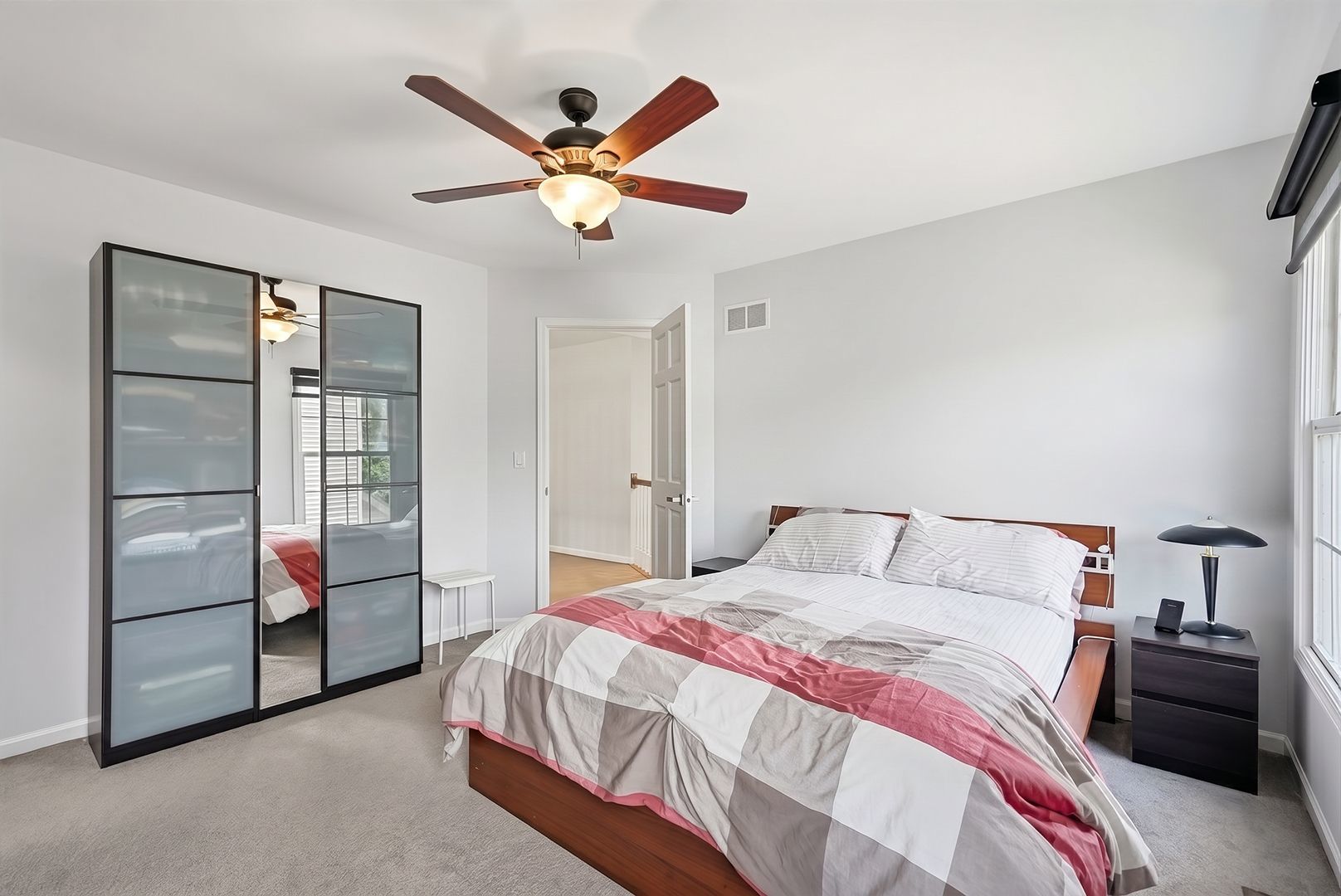 22W133 GLENRISE Court, Glen Ellyn, IL 60137