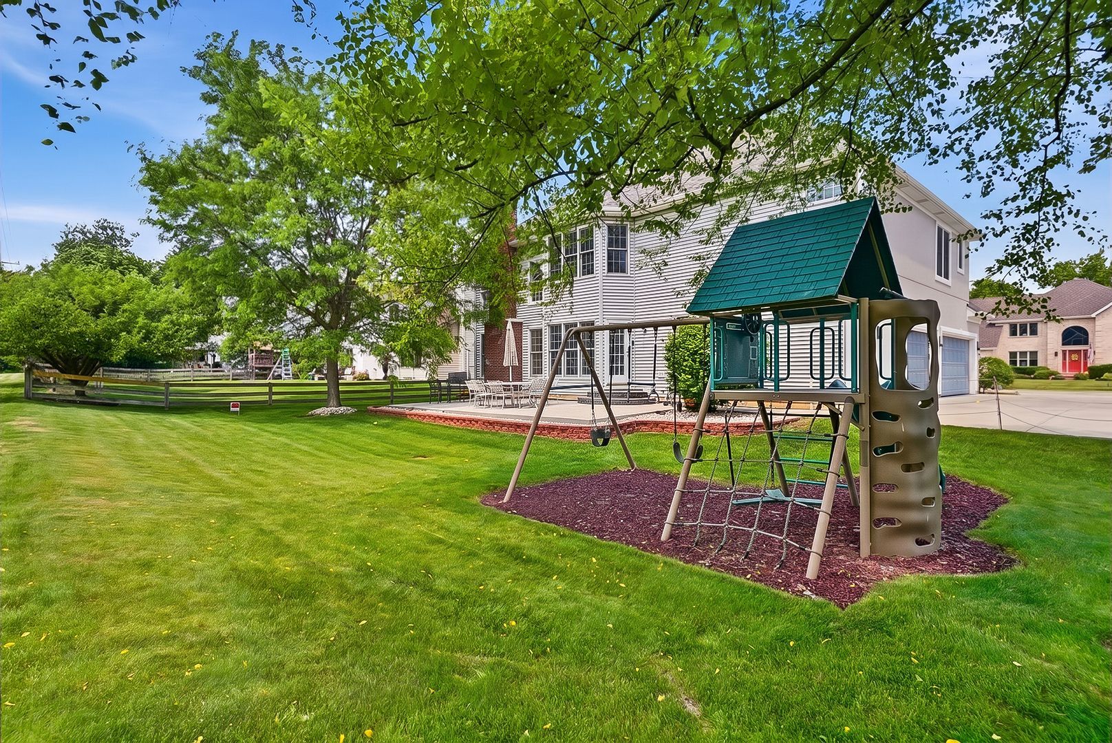 22W133 GLENRISE Court, Glen Ellyn, IL 60137