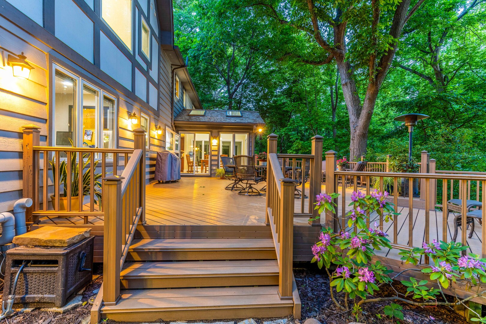 28588 N Tanglewood Court, Libertyville, IL 60048