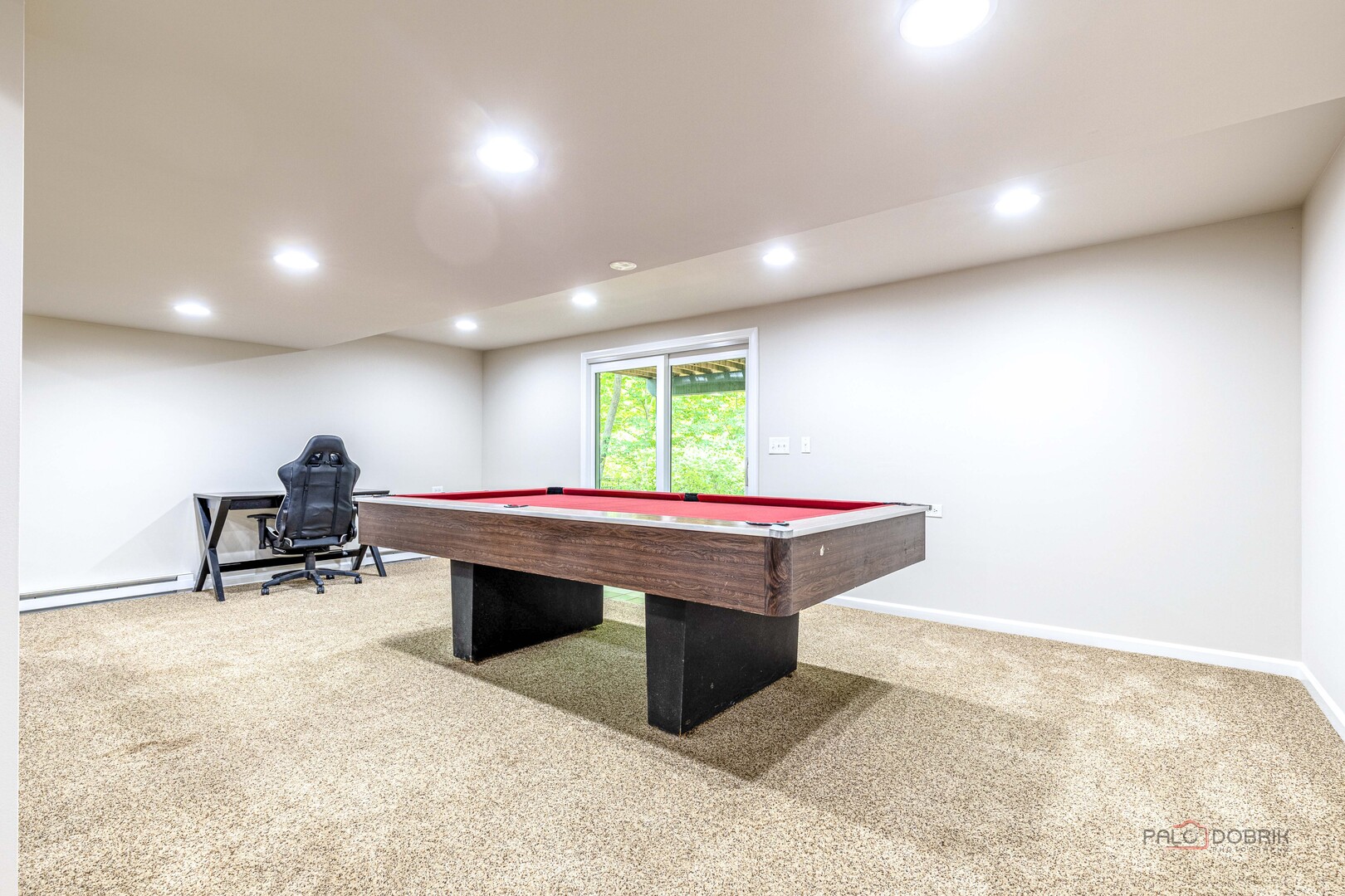 28588 N Tanglewood Court, Libertyville, IL 60048