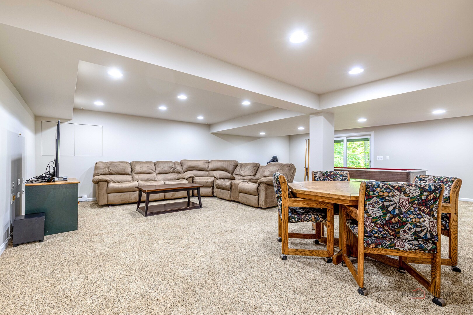 28588 N Tanglewood Court, Libertyville, IL 60048