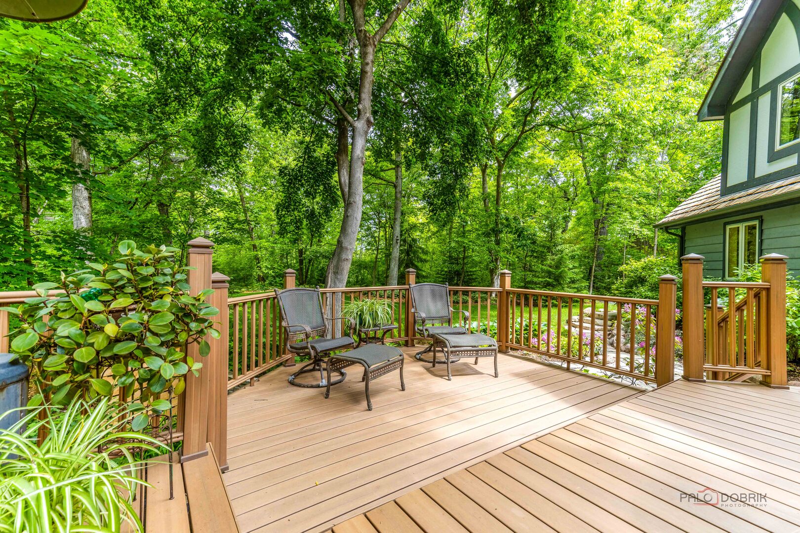 28588 N Tanglewood Court, Libertyville, IL 60048