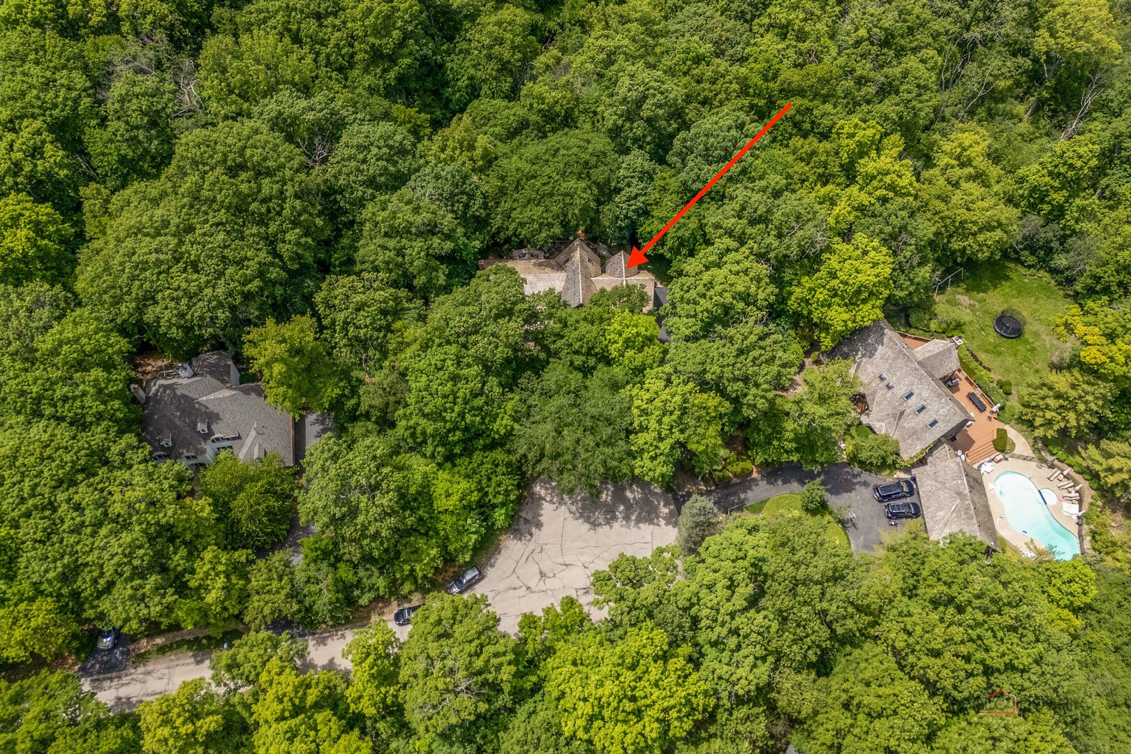 28588 N Tanglewood Court, Libertyville, IL 60048