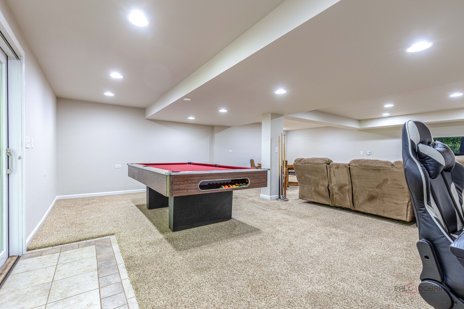 28588 N Tanglewood Court, Libertyville, IL 60048