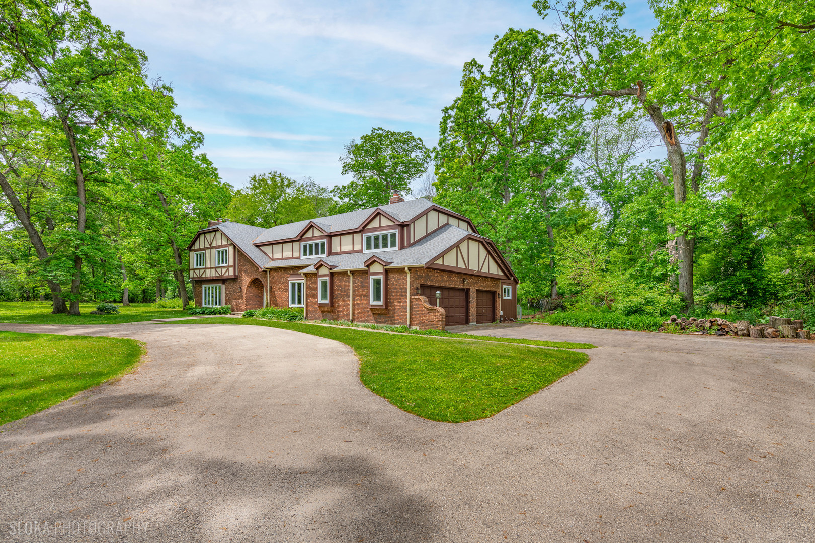 4 Auburn Lane, Barrington, IL 60010