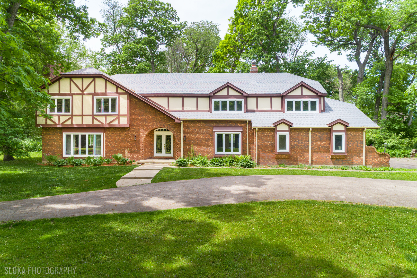 4 Auburn Lane, Barrington, IL 60010
