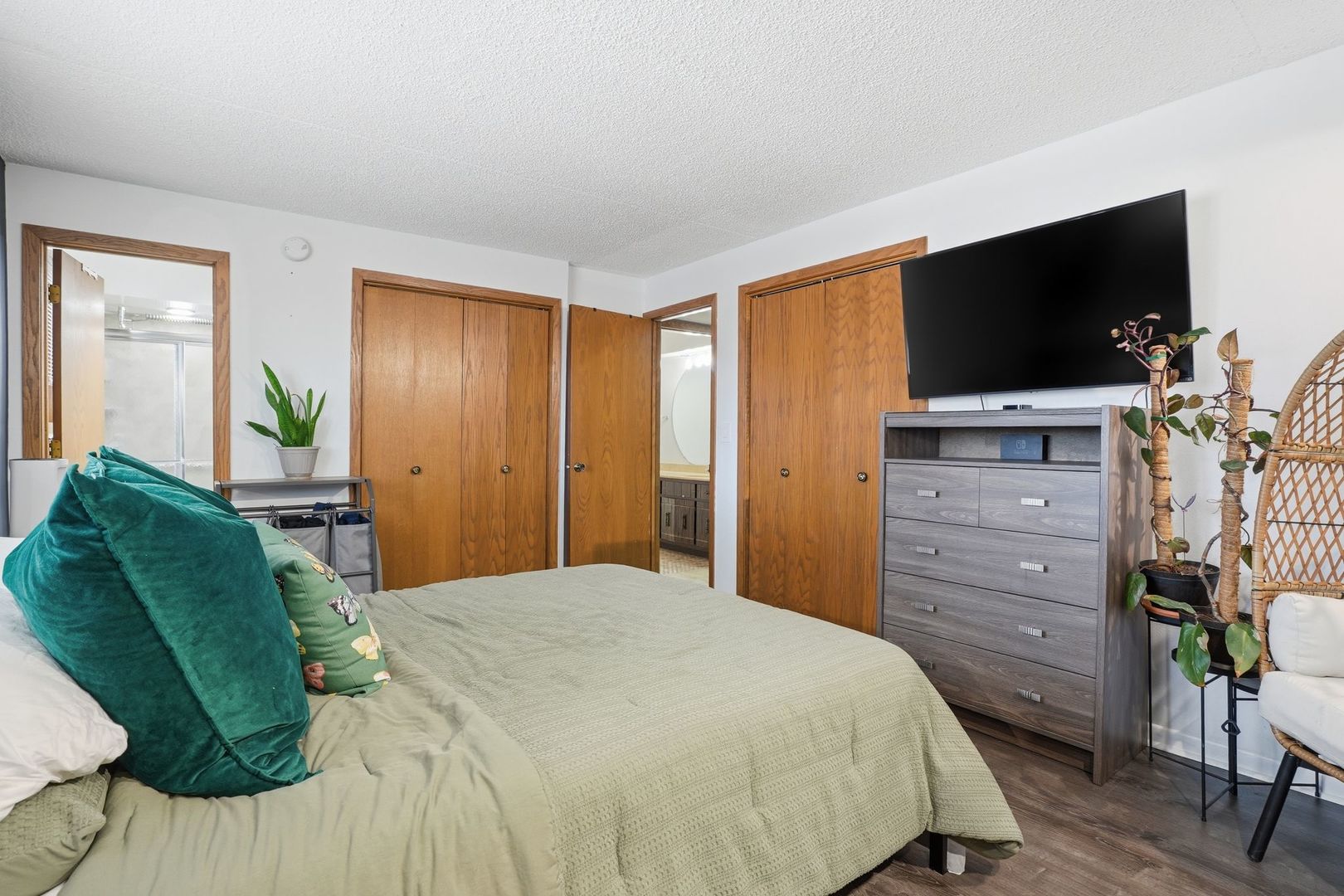 6257 S Newland Avenue #1N, Chicago, IL 60638