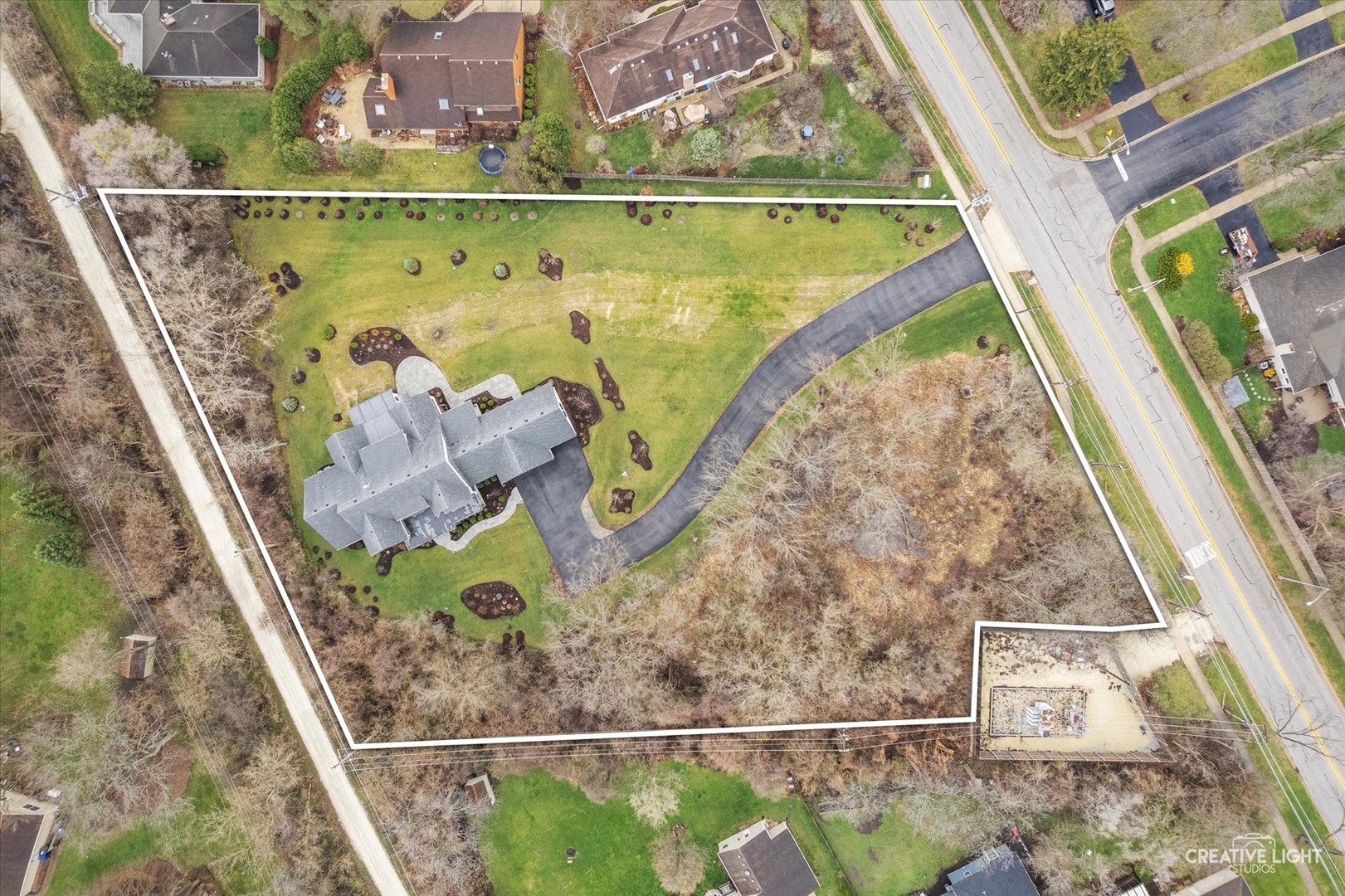 1862 W Wiesbrook Road, Wheaton, IL 60189
