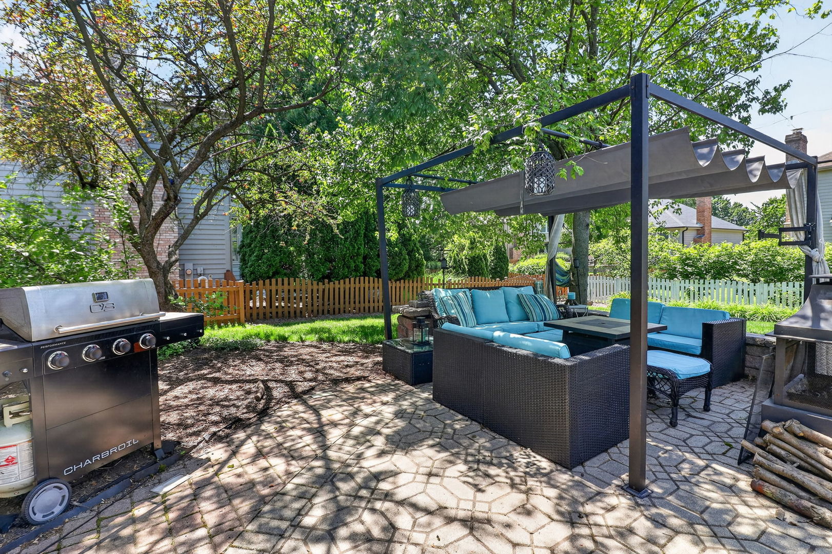 3743 Caine Drive, Naperville, IL 60564