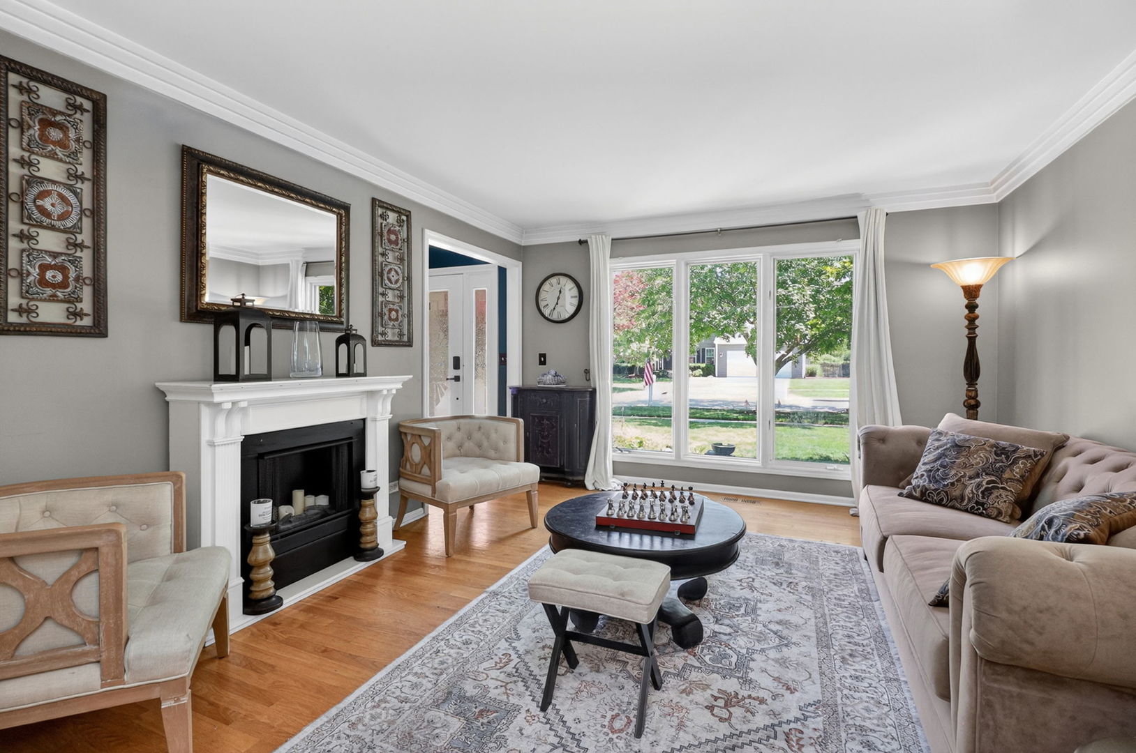 3743 Caine Drive, Naperville, IL 60564