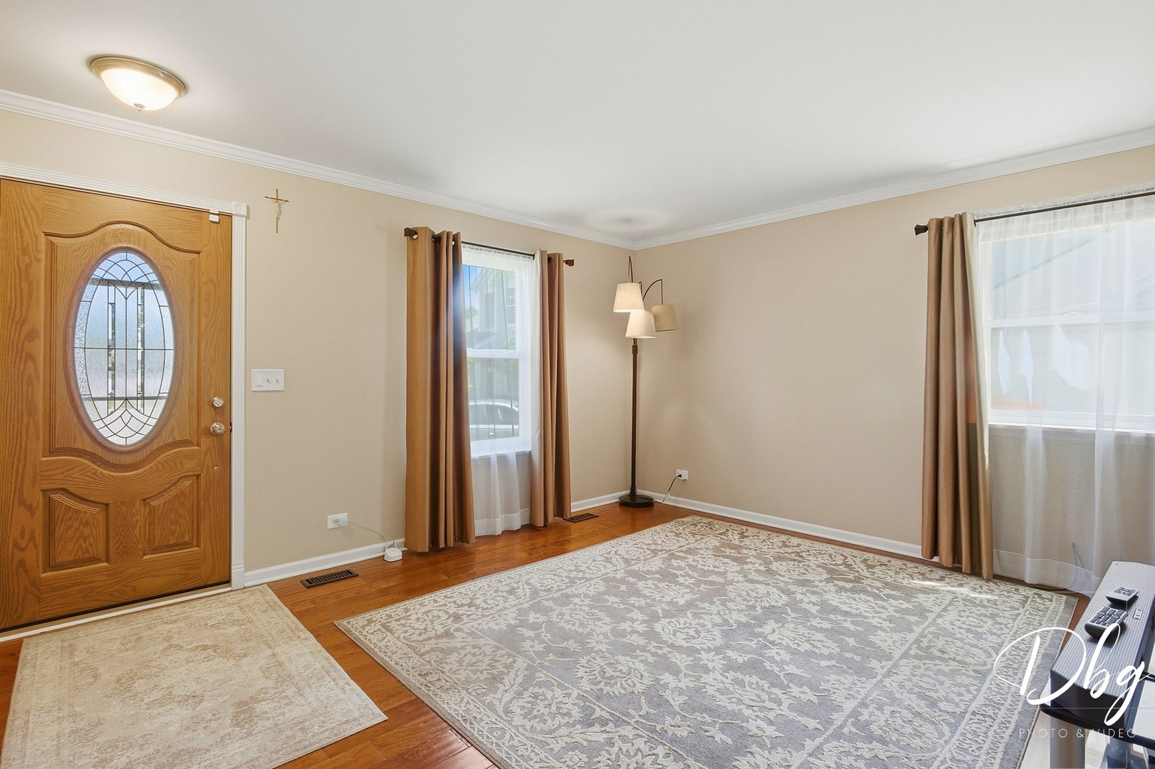 319 E Camden Lane, Round Lake Beach, IL 60073