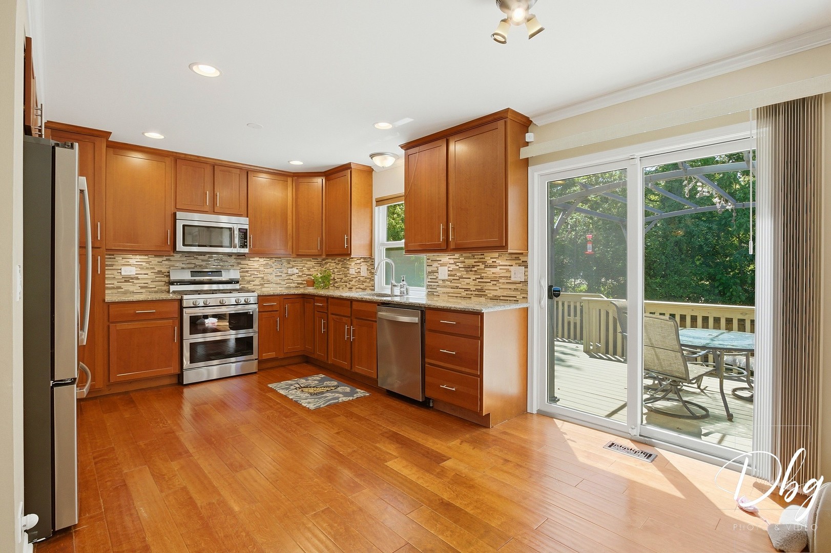 319 E Camden Lane, Round Lake Beach, IL 60073
