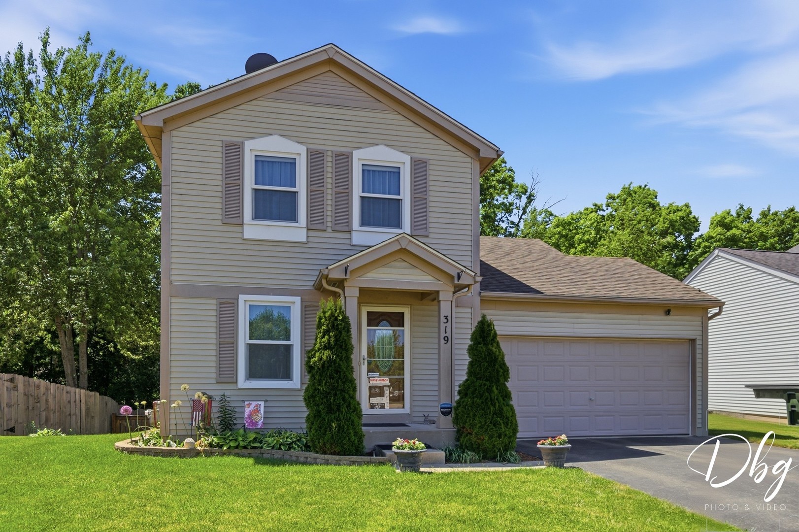 319 E Camden Lane, Round Lake Beach, IL 60073