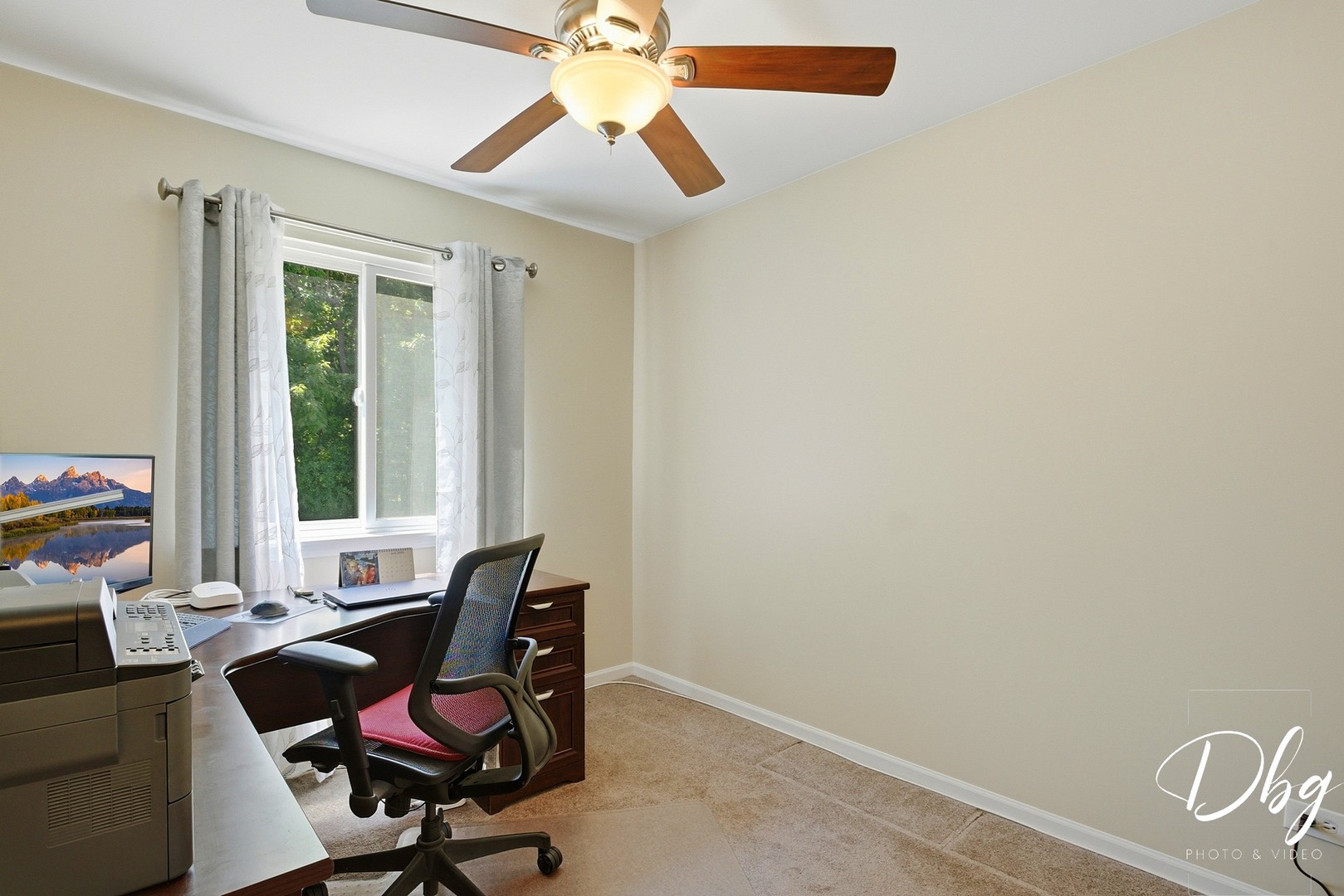 319 E Camden Lane, Round Lake Beach, IL 60073