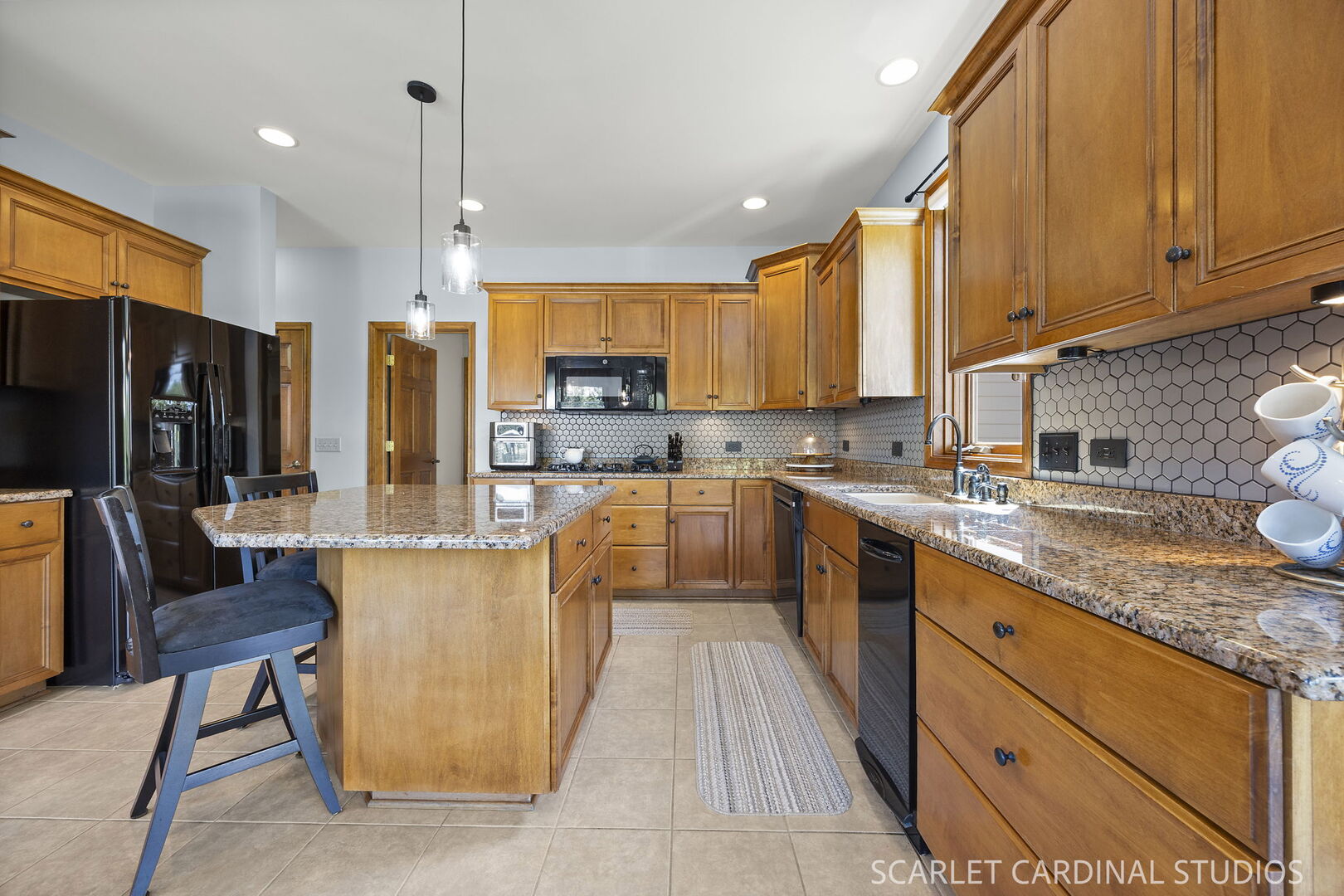 822 Farm Drive, West Chicago, IL 60185