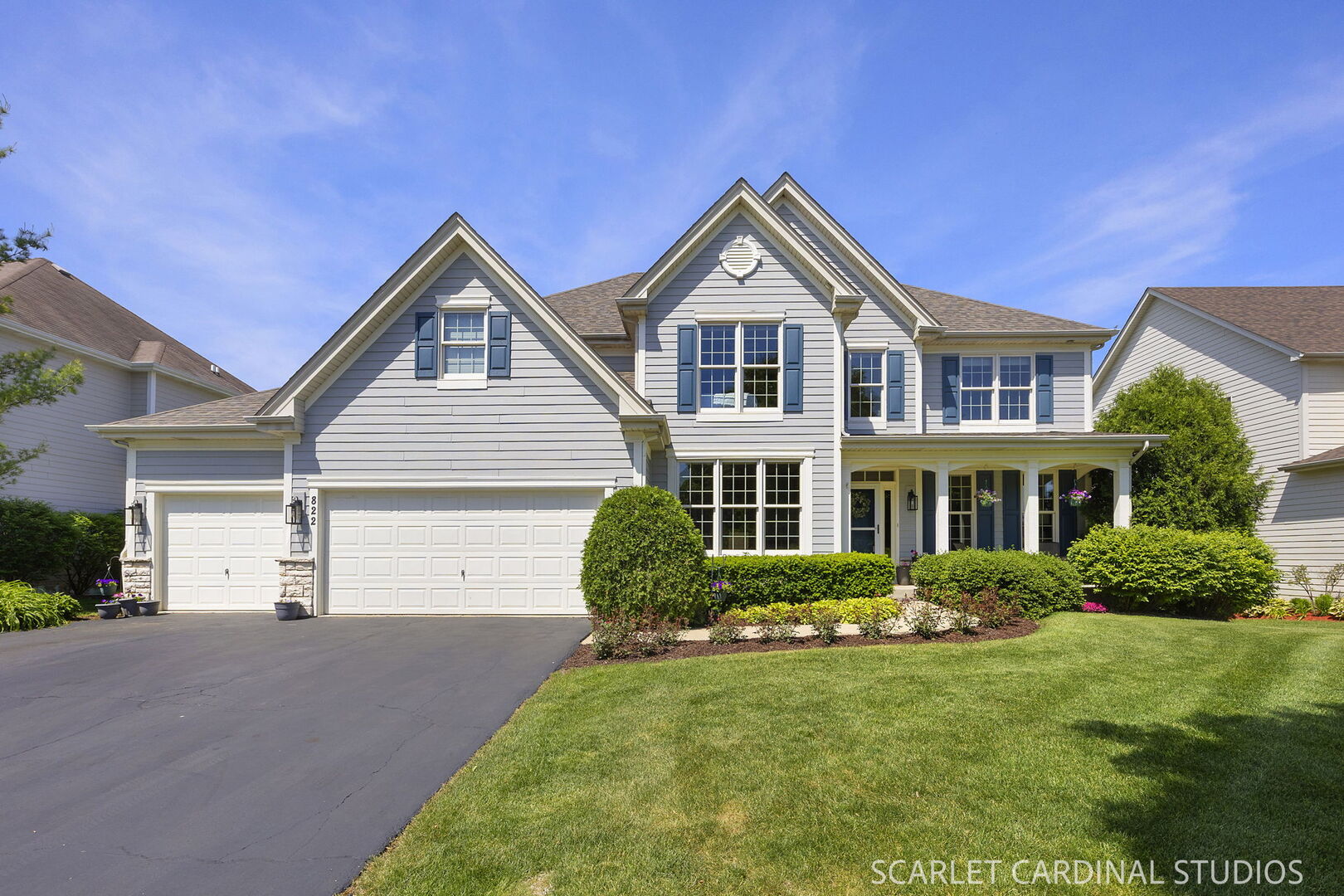 822 Farm Drive, West Chicago, IL 60185