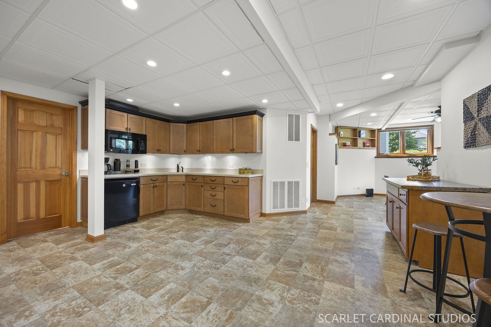 822 Farm Drive, West Chicago, IL 60185