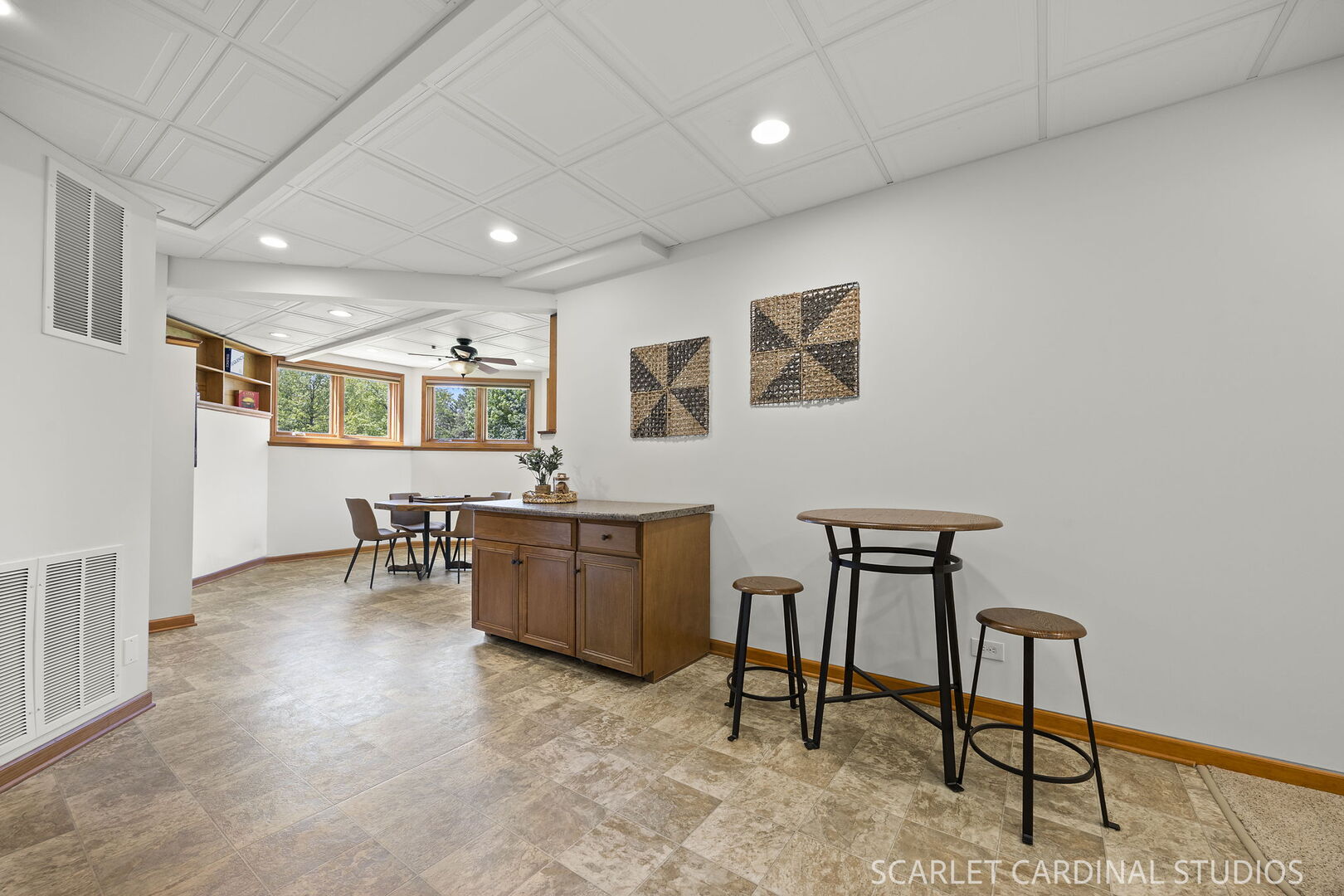 822 Farm Drive, West Chicago, IL 60185