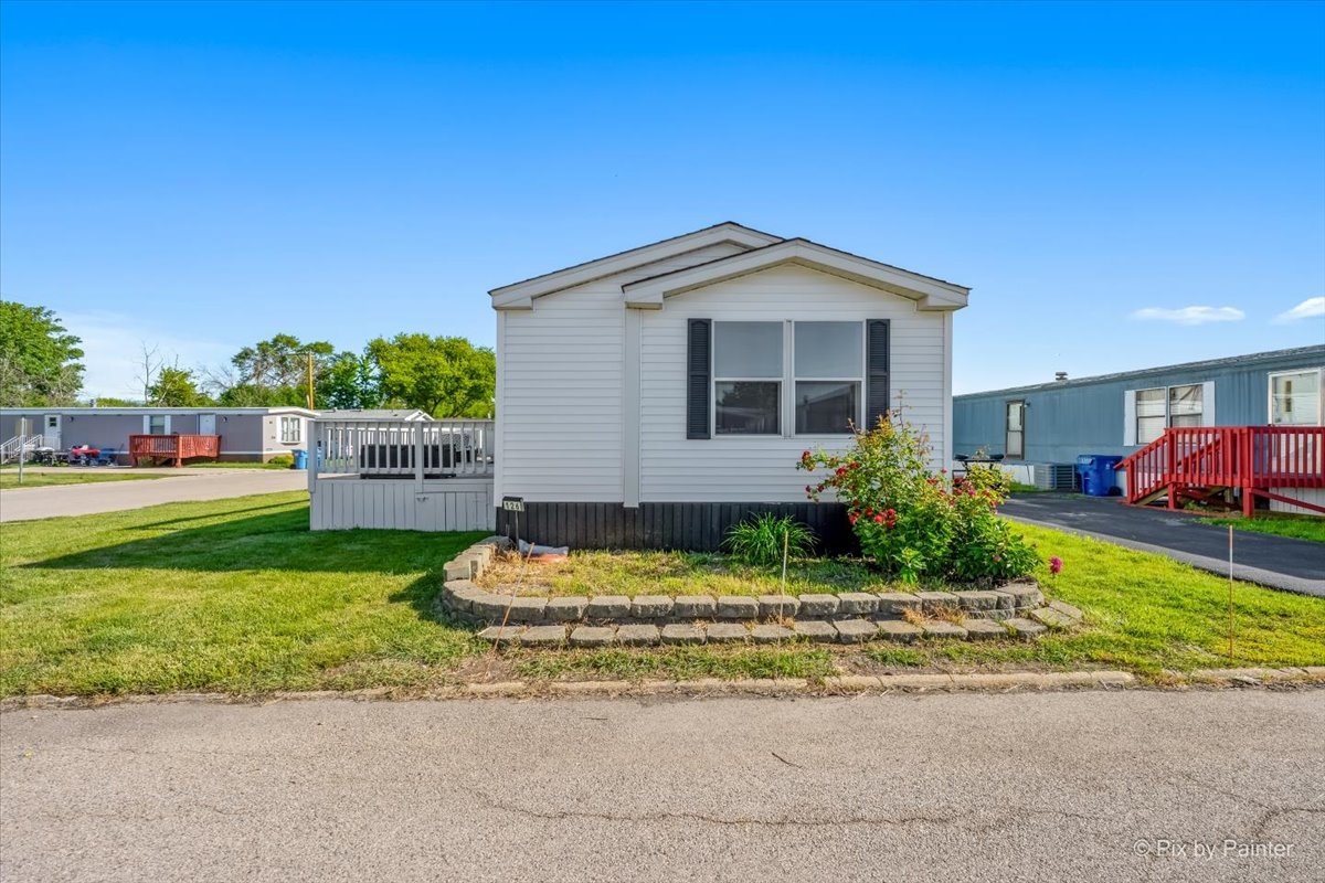 126 7th Avenue, Bartlett, IL 60103