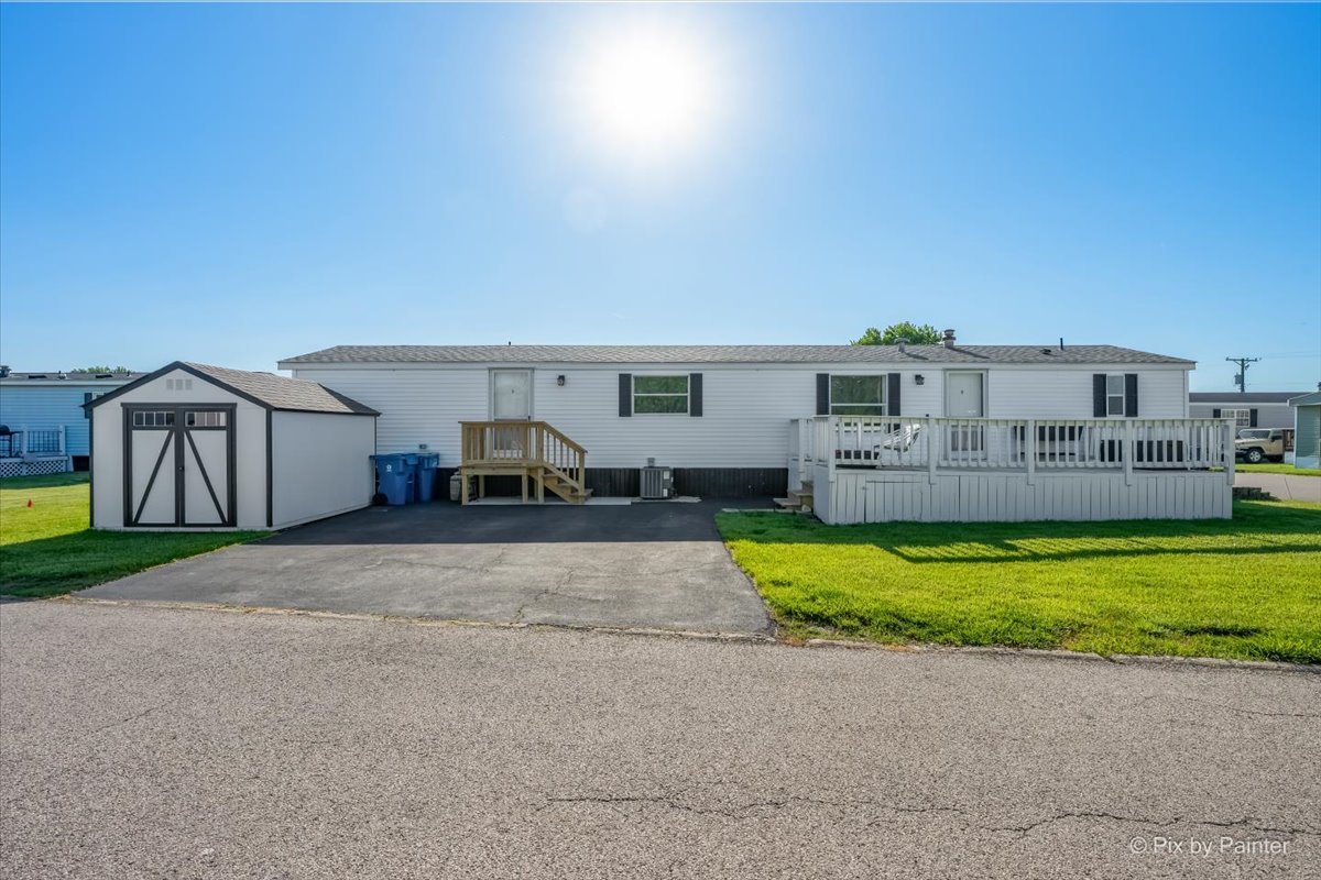 126 7th Avenue, Bartlett, IL 60103