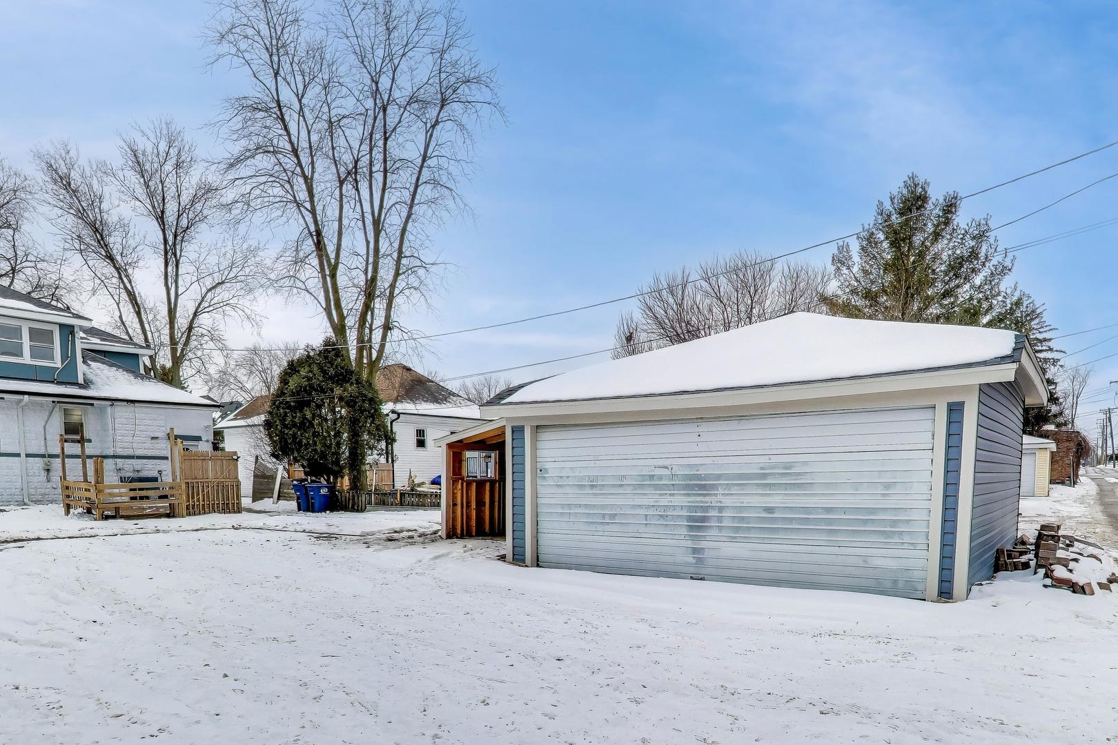 1638 Oakwood Avenue, Des Plaines, IL 60016