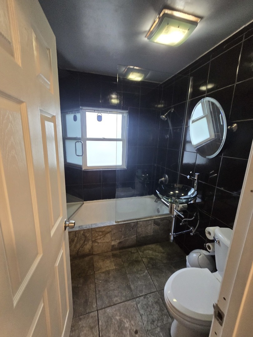 927 24th Avenue, Bellwood, IL 60104