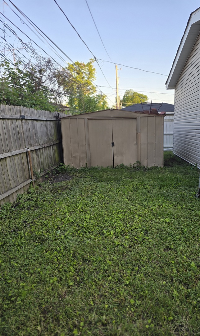 927 24th Avenue, Bellwood, IL 60104