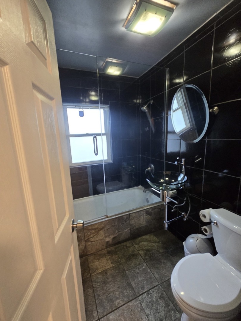 927 24th Avenue, Bellwood, IL 60104