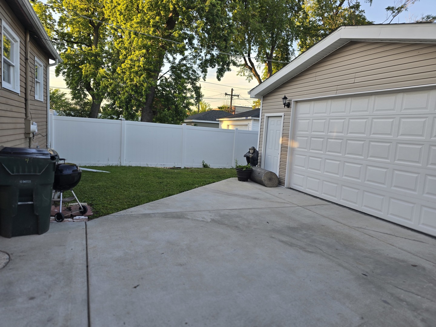 927 24th Avenue, Bellwood, IL 60104